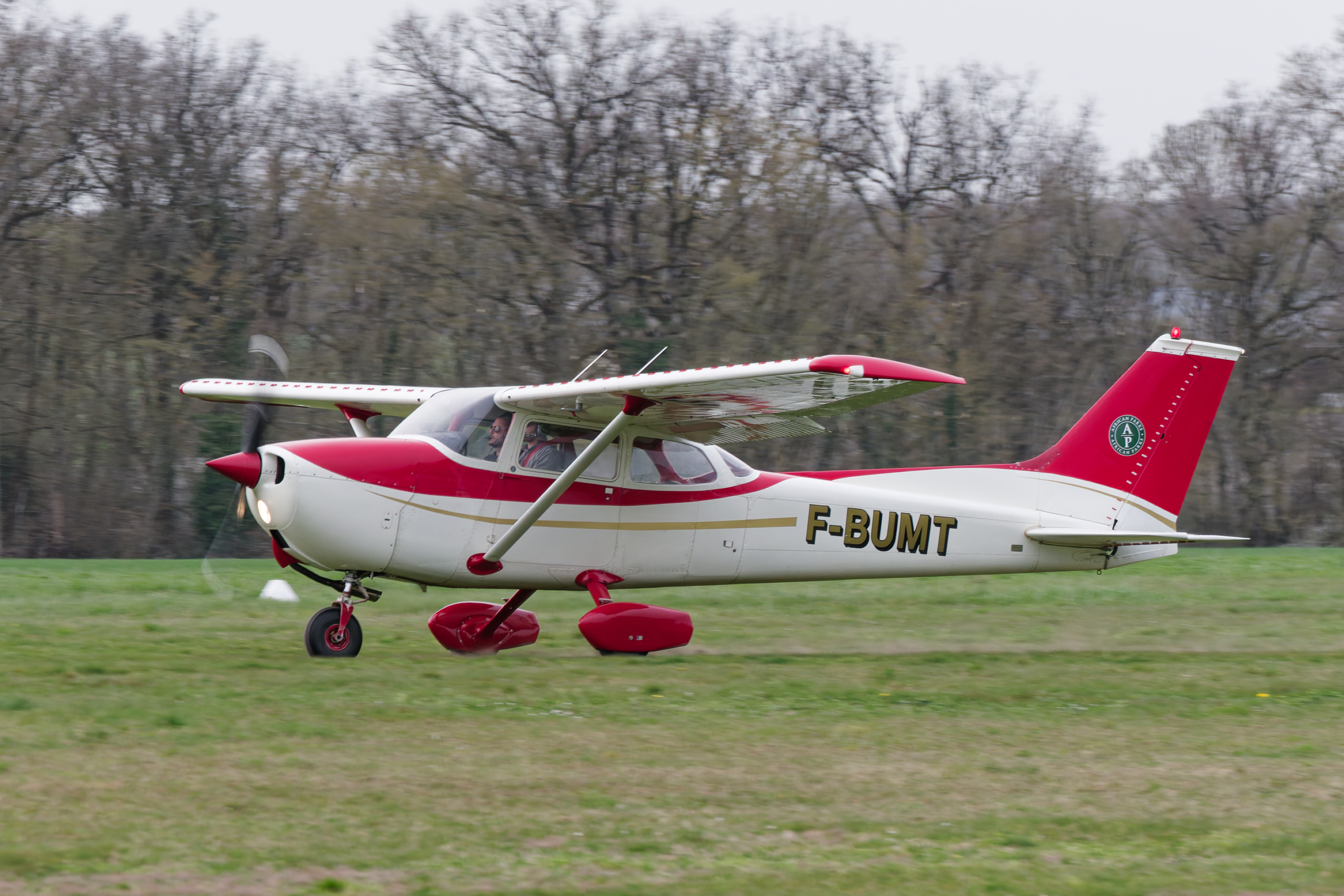 Cessna 172 — F-BUMT